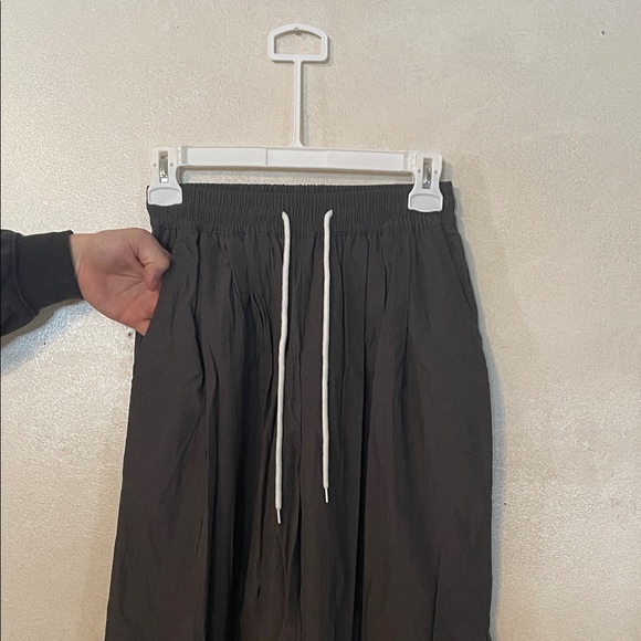 🌸2/$10 Dark Grey Wide-Leg Pants with Drawstring - Picture 4 of 9